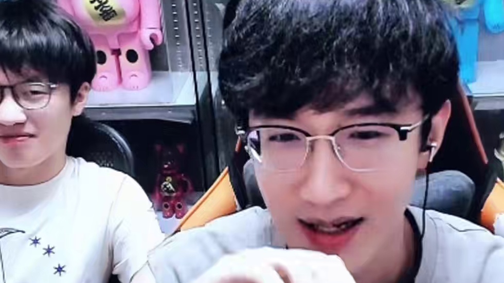 蔡哥属实带不动啊 #我浮夸真的要强 #拆弹游戏 #直播录像