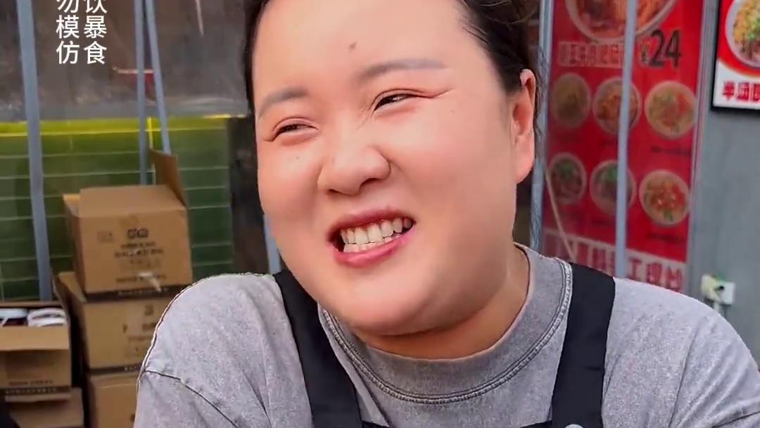 山西小伙挑战2斤面加了5瓢辣椒，太牛了！#妈呀太香了 #重庆小面 #好吃到停不下来 #重庆美食