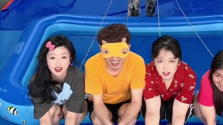 拉不拉挑战，哈哈笑不活了 #真会玩系列 #办公室游戏 #意想不到的结局