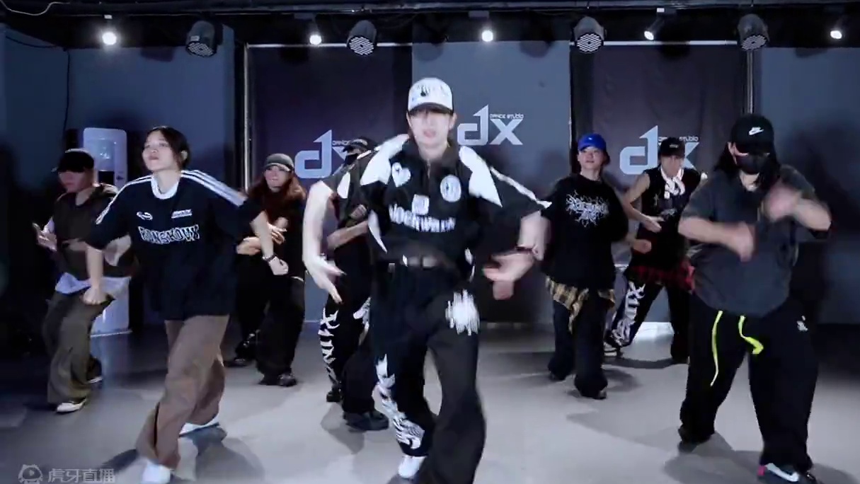 一脚把你踢进妙妙屋#雪灵编舞 #简单易学 #hiphop基础 #swag