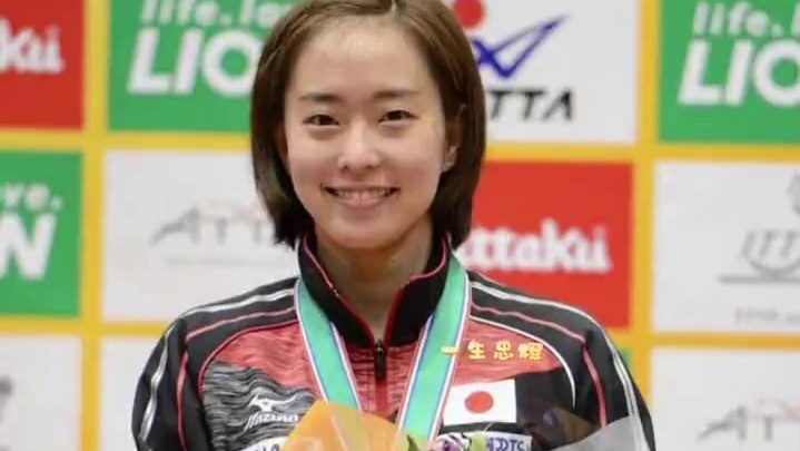 “风陵渡口初相遇，一见杨过误终身”，这句话用在石川身上太贴切。十年如一日的爱一个人，甚至顶着全国的压