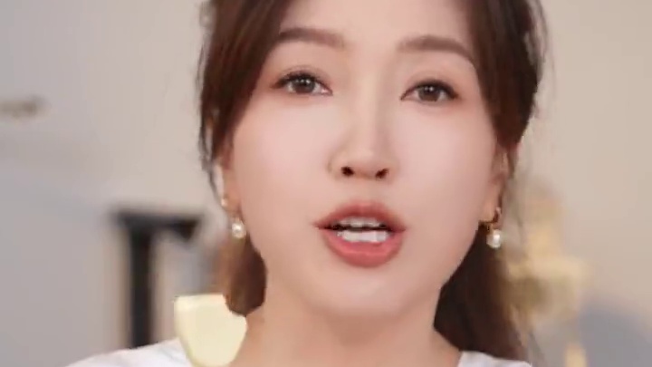 选来选去还是这个奶酪棒好吃又营养！软软糯糯奶香十足，还是常温储存的，带出门也方便~#宝宝零食 #奶酪