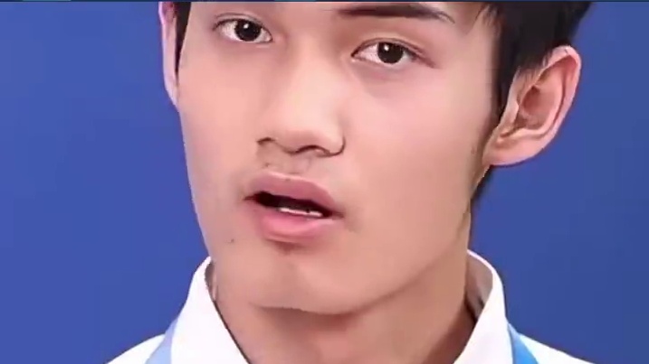 #盛李豪 #黄雨婷 回国接受采访，记者说如果换教练怎么办，干饭哥沉默了一秒然后说没关系。干饭哥是怎么