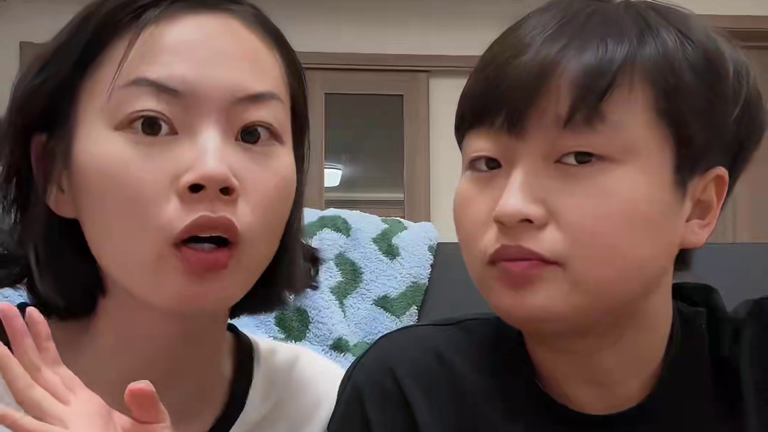 今天吃点儿好的。 #搞笑 #室友 #测评