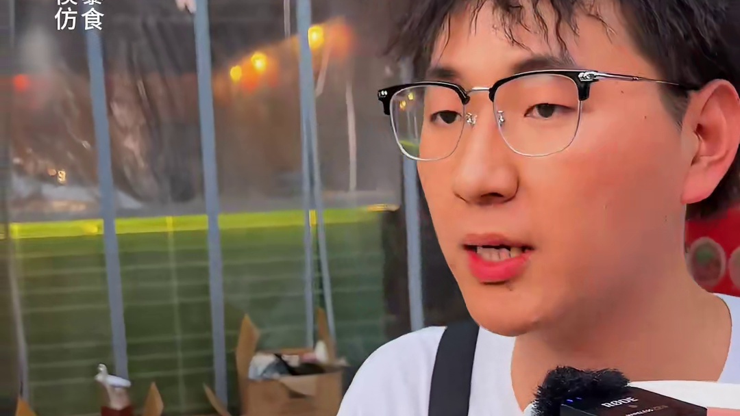 可爱萝莉小姐姐挑战1斤小面，这么娇小能成功吗？#重庆小面 #重庆美食 #这一碗好过瘾 #好吃到停不下