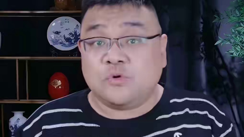 7人口成型，羁绊完美，堡垒克格莫。 #金铲铲之战魔法乱斗  #金铲铲香水宝石上新 #两眼一睁就是