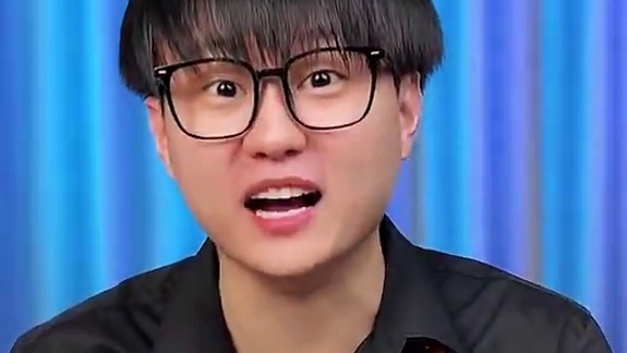 这么多红薯片才这个价，不会有什么坑吧？#酥脆红薯片 #测评 #网红零食测评  #宝藏零食推荐 #平价