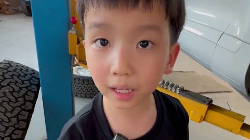 一套避震一套房？6岁越野车手升级保时捷卡宴赛车 #汽车人共创计划 #避震 #改装 #车手小海浪