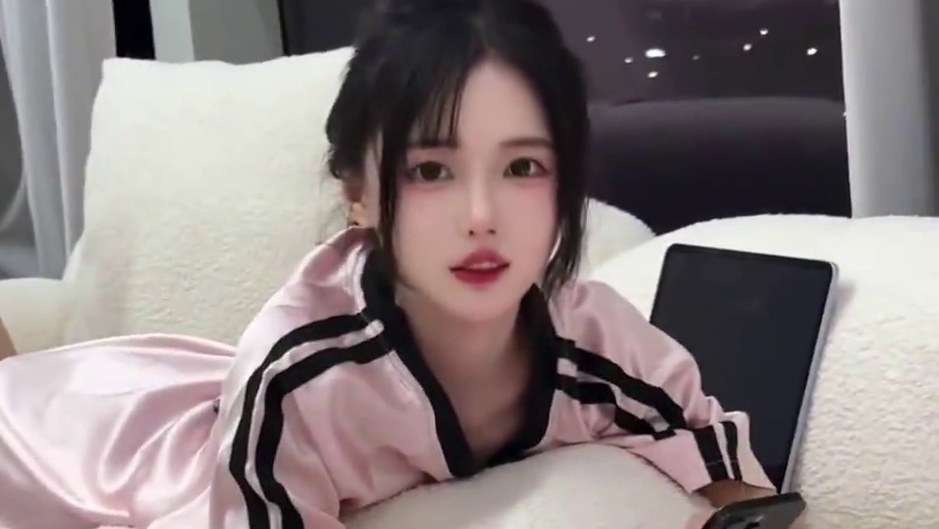 家人们帮我看看到底行不行啊？#泳池#胡桃cos#永劫无间