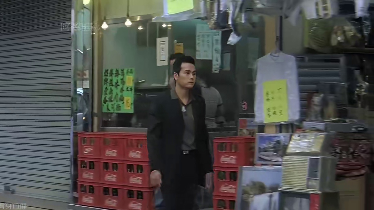 影视剧中跨不过的栏杆！ #东莞仔 #李连杰 #成龙 #元华 #名场面