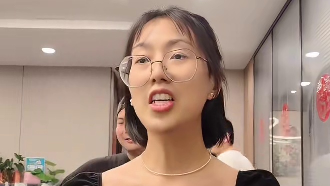 你家乡的名山是什么啊？留在评论区呗‼️#大山风景 #办公室游戏 #办公室趣事