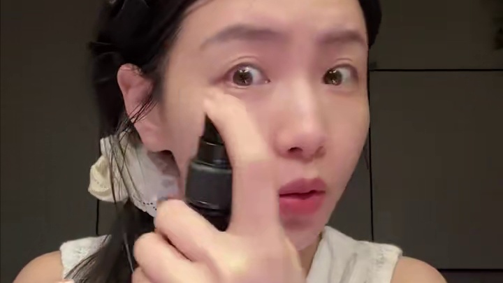 来法国晒了半个月黑不了一点，亮亮包揭秘！！！ #护肤 #亮肤 #素颜 #晒黑