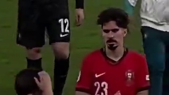 传奇谢幕！41岁的#佩佩 宣布退役 #C罗 发文致敬葡萄牙铁卫#足球的魅力