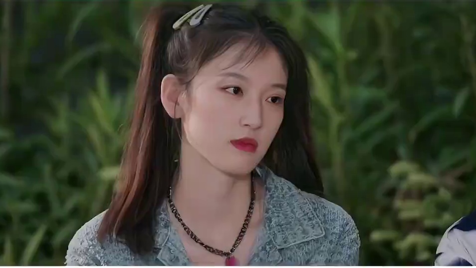 美女嘉宾线上好感双胞胎哥哥，线下却和双胞胎弟弟牵手成功！