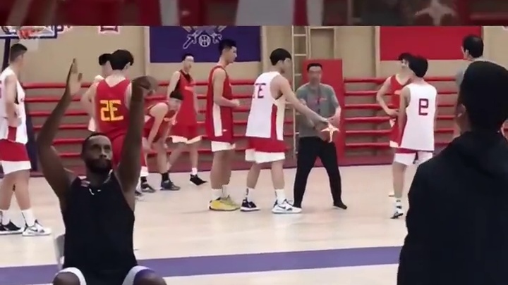 辽篮小外援弗格已经回归，将妻子留在美国待产