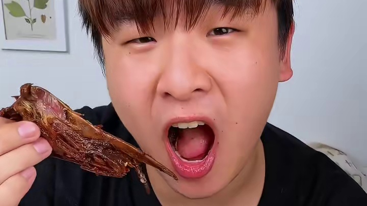 湖南人居然把这个卤鸭头做的这么好吃，香香辣辣的特别过瘾！#妈呀太香了 #好吃到停不下来 #美食推荐