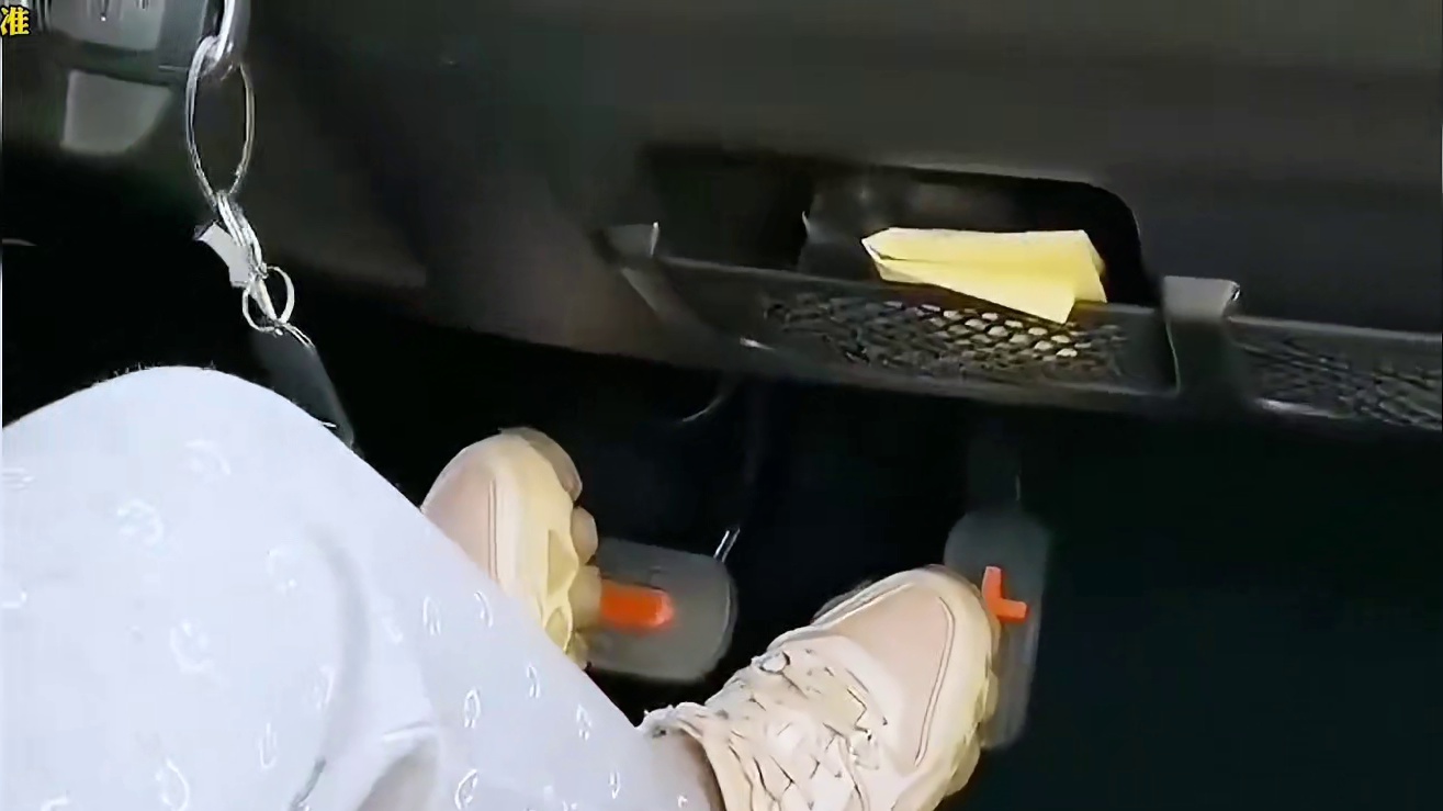 油门当刹车踩，实在太危险了！