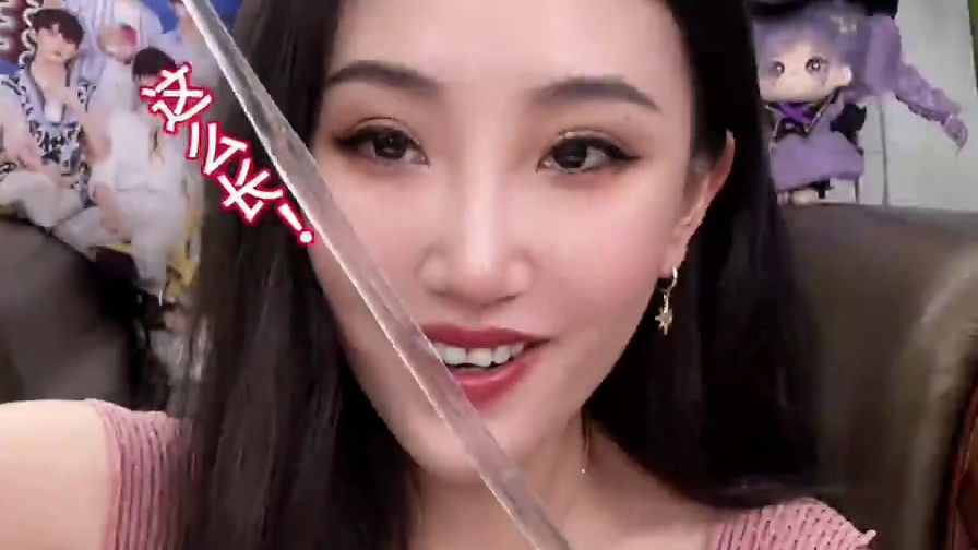 太可爱了！我又用冰块给粉丝做出了蛋仔捏捏！！ #自由树脂 #蛋仔派对 #手工diy #捏捏乐 #艾比