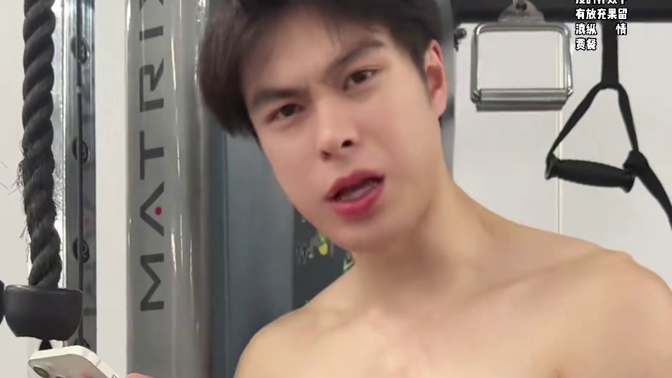 阿疯挑战爆辣江西菜 本地人都不敢这么吃！！？#江西菜到底有多辣  #爆辣挑战 #妈呀太香了 #江西