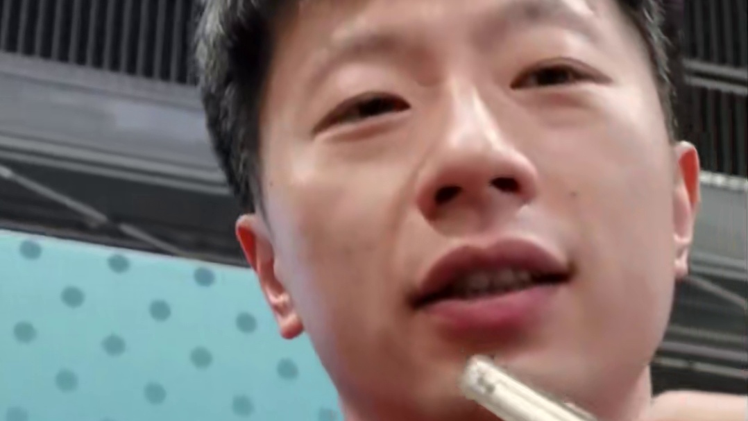 天天体育采访马龙：看到球迷们打出“马龙不止巴黎见”，自己什么感受马龙：我觉得还是先看看吧，做好自己，