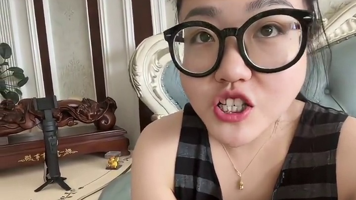 为全麦月饼打call！！！这么多口味呀呀呀呀！巧克力的奶香提子的！！！真的是爱啦！！#月饼 #糕点 