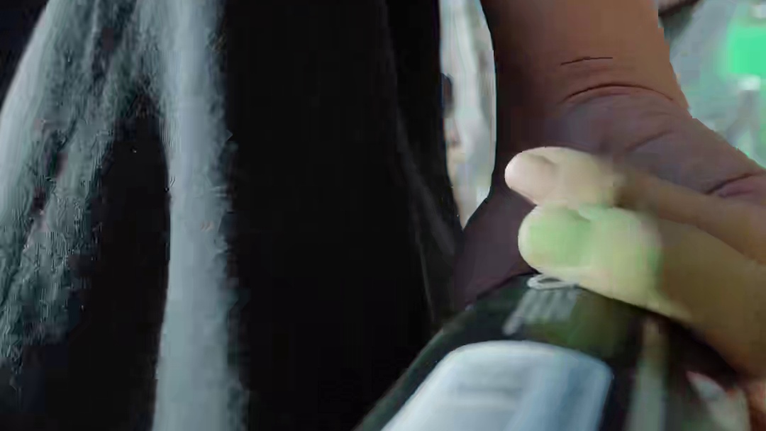 2024太舞艺术节｜荧光植物在跳舞 ️2024太舞艺术节·视界奇旅单元 
委约作品 
涂鸦艺术家萨克