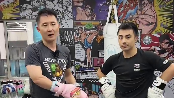 烧脑防反组合，对练和拍击2种方式练习 #泰拳 #格斗 #拳击 #对练 #拍击