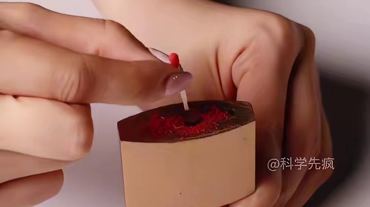 看百科书长大的孩子，思维能力强，知识面丰富，还能打下坚实的物理化基础#小实验大道理 #百科知识 #好