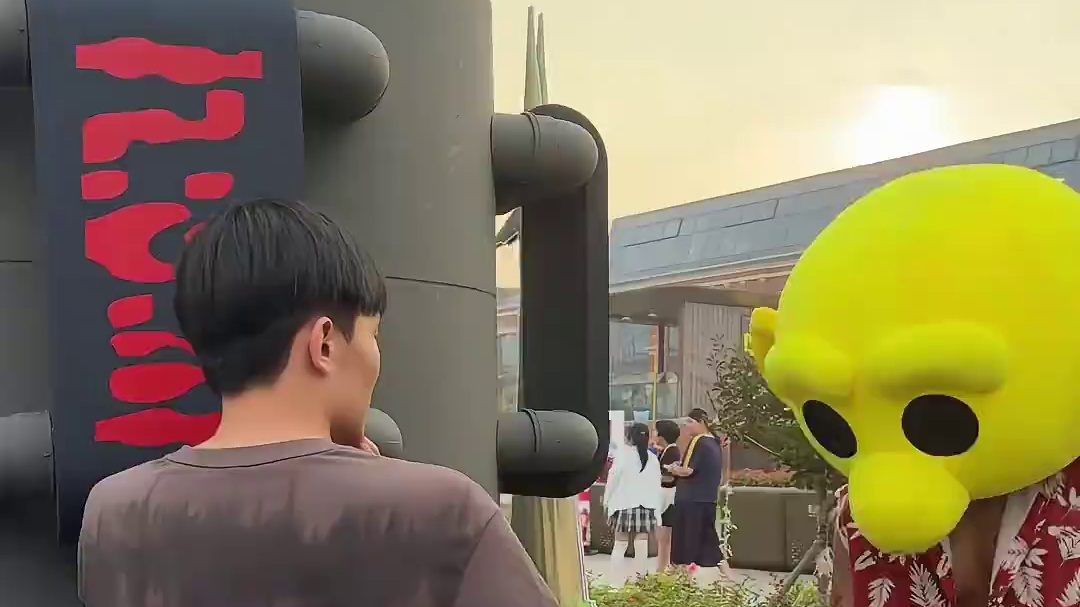 #你愿意再救赛丽亚一次吗 #DNF手游 #DNF手游闪光节 深渊柱怎么能和赛丽亚相比？快去解救赛丽亚