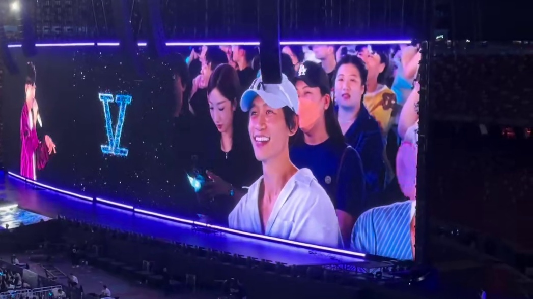 随机嘉宾互动环节，杨迪还挺逗#张杰演唱会