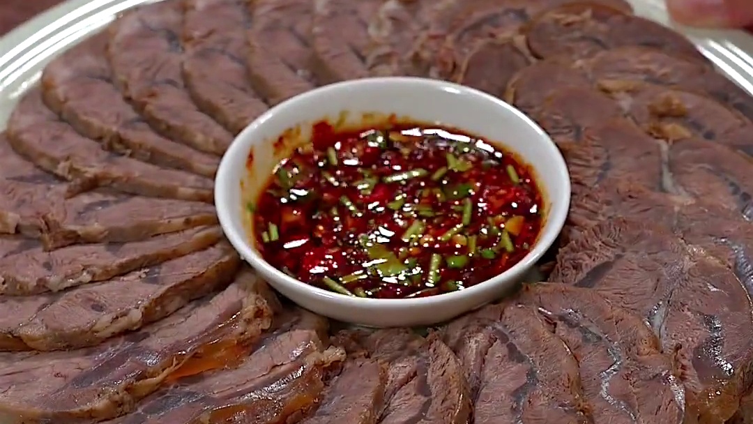 小时候酱牛肉，全家人酱的五花八门，自从用了这个做法，默默的都变成它了#妈呀太香了 #好吃到停不下来