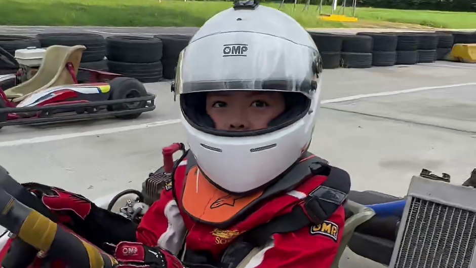 “你见过七岁的赛车手吗！！” 现在是2024年 希望有一天你再看这个视频的时候 可以站在属于自己的高