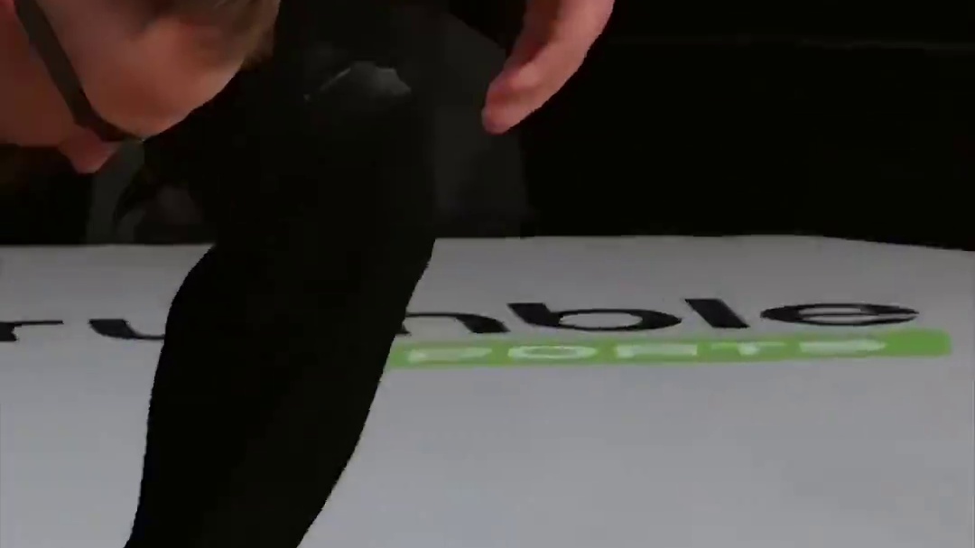 国外奇葩扇巴掌比赛，全程高能，快叫上你你嘴硬的小伙伴一起来看#扇耳光 #扇耳光大赛