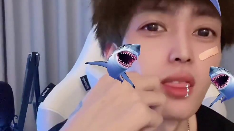 冷漠的客人，赚钱的同事，白嫖的路人和没用的我……