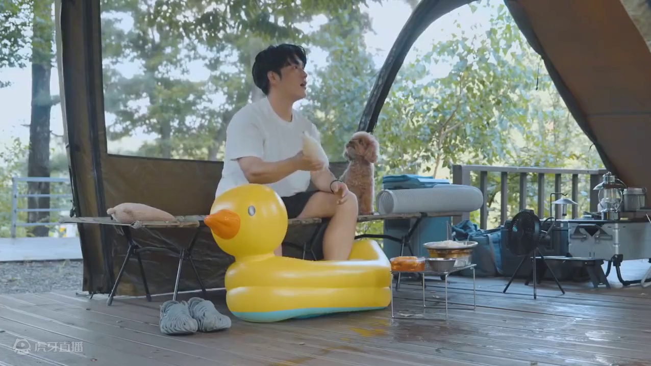 萌宠露营（一）带狗子去山里露营，把一周搬砖积累下来的压力都释放掉了~#露营 #萌宠 #助眠 #户外露