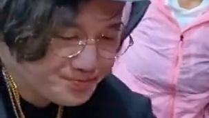 八戒挑战阿姨的螺蛳粉~5秒一碗~一分钟吃完阿姨血亏5000块~#螺蛳粉