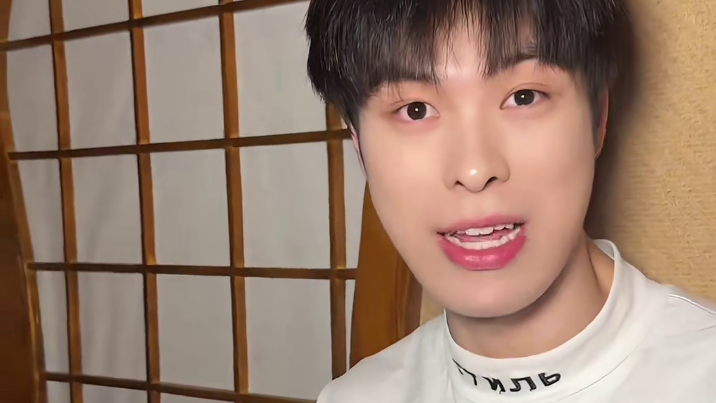 阿疯挑战巨无霸中国汉堡？！再盘20个看懵全场#汉堡炸鸡 #妈呀太香了 #大口吃肉