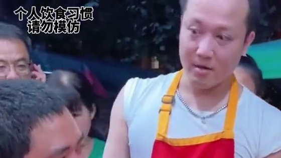 重庆帅哥5秒一碗，10爆辣塞牙缝都不够~#螺蛳粉