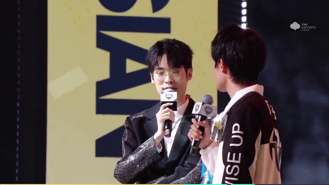 喜RSG.Feng拿下比赛胜利，夺得2024年QQ飞车手游亚洲杯冠军！ 
【赛后采访】
RSG.风仔