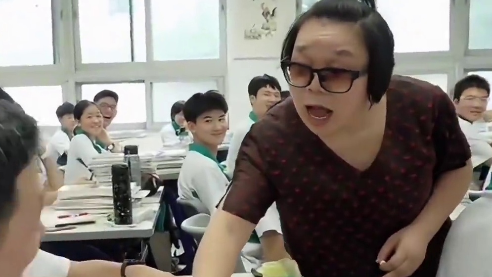 青春是短暂而含蓄的一镜到底，你还记得青春的模样吗？#如果天突然