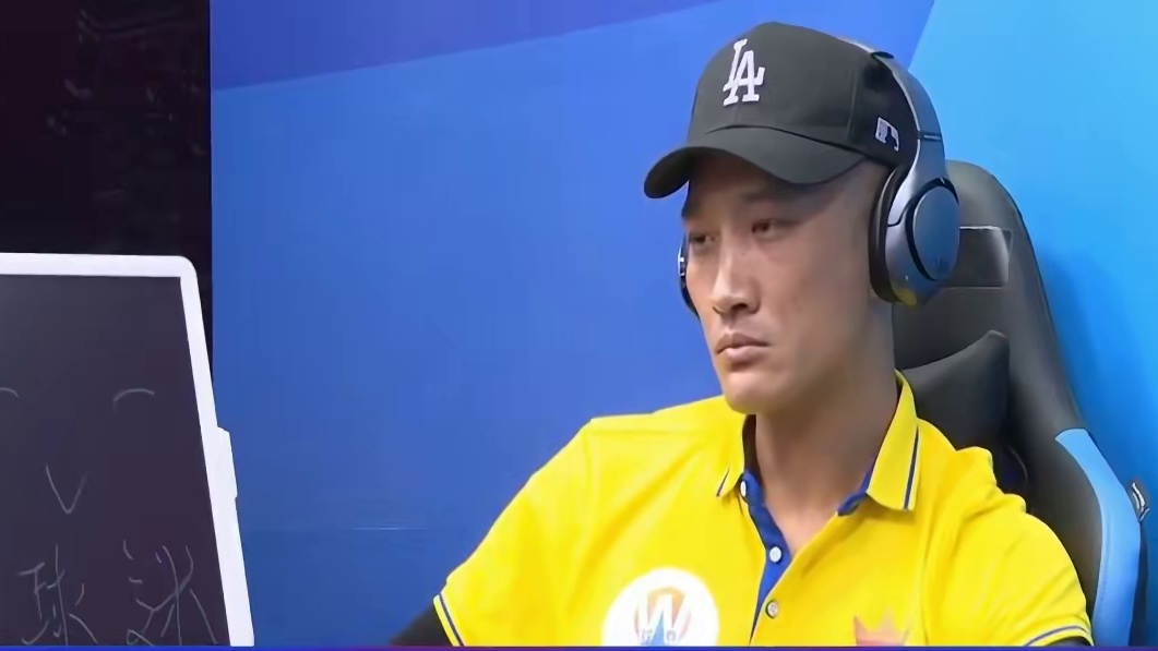 掘开携手逍遥上演默契配合破局，地主单双三全控牌，还反输两炸 #斗地主 #jj斗地主最牛操作