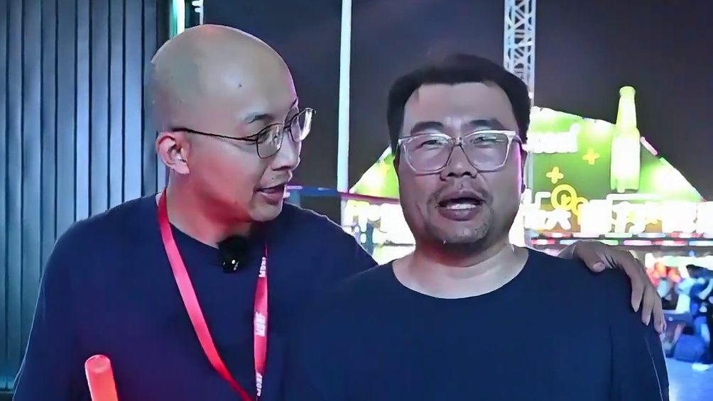 dnf手游青岛啤酒节花絮-恭喜中奖的兄弟们 憨丑秃离整活啦！感谢粉丝水友的支持，祝大家游戏愉快，现实