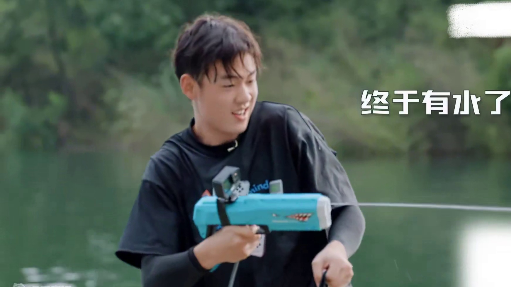 少熙玩水枪第三弹，这次主场被夺咯，哈哈哈哈哈#这个夏天 玩水的快乐#陈少熙 #陈ber名场面 #童话