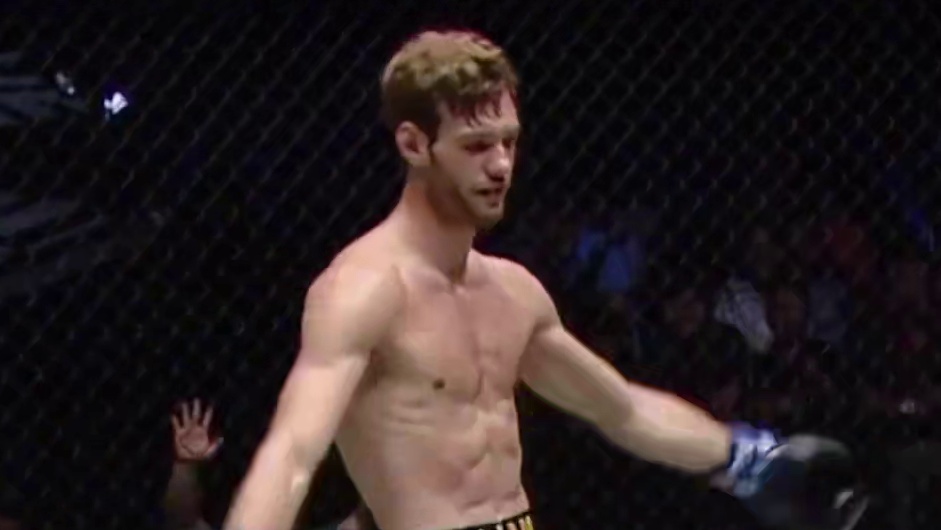 想踢到我？门都没有！#ONE冠军赛 #格斗