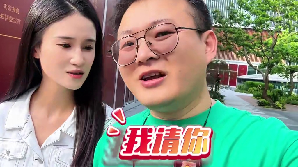 我在成都也是算吃过见手青的人了，真的太好吃了，难怪云南的朋友天天都要吃菌子#野生菌火锅 #云南人吃菌