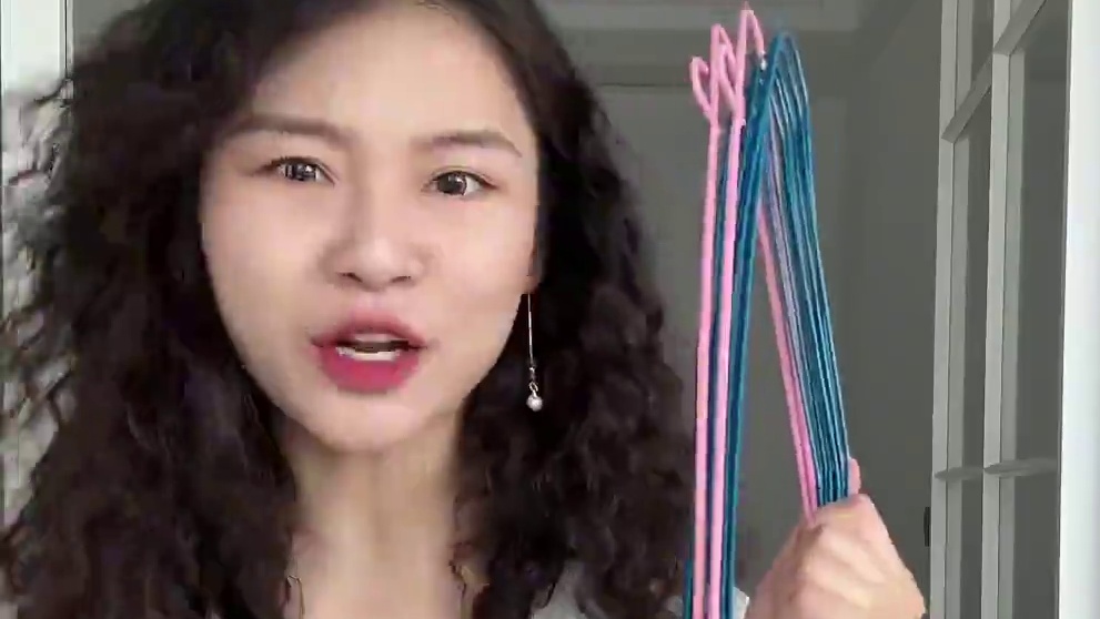 《除了晒衣服》还能干啥？ 破大防了家人们，连晾衣架都这么卷了？#生活小妙招 #衣架 #实用小技巧  