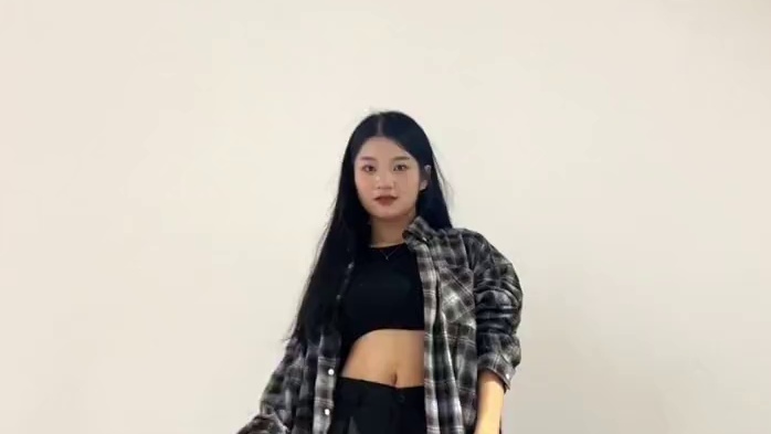 这个版本真的很不一样～#ineedagirl #翻跳 #bigbang太阳 #明宰铉 #dance 