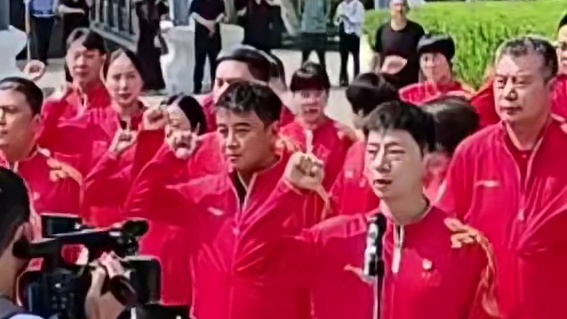 孙颖莎抵达甘肃，这其实真的太“局”啦！