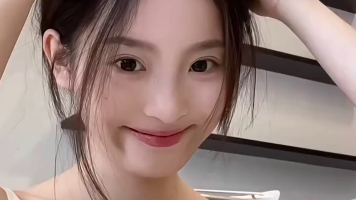 日常妆容大揭秘！ 好啦，姊妹们‍♀️本期内容一定要看好么 看完记得给我一点反馈。#日常妆容 #妆面记