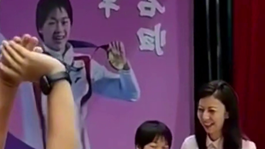 何威仪带全红婵回母校和师弟师妹们互动，婵宝分享经验